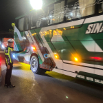 Satlantas Polres Enrekang Laksanakan Pengamanan Turlalin, di lokasi kegiatan  Malam Takziah Rumah Duka Warga Kelurahan Mataram