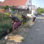 TNI-Polri dan Warga Gotong Royong Bersihkan Saluran Air Sepanjang 300 Meter di Kelurahan Jaya