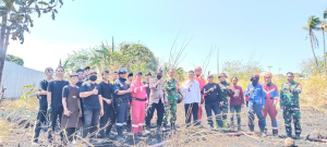 Kebakaran Lahan Kosong di Watang Pulu, TNI-Polri dan Damkar Bergerak Cepat Padamkan Api