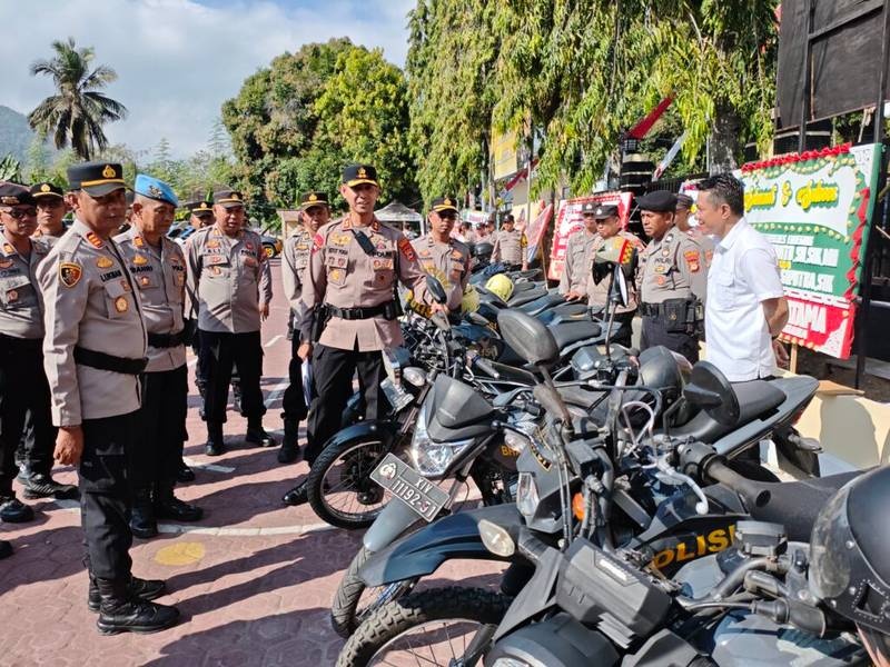 Kapolres Enrekang Pimpin Pemeriksaan Kendaraan Dinas R4 dan R2 Guna Optimalkan Kesiapan Personel dalam Pelaksanaan Tugas