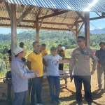 Kapolres Enrekang Tinjau Lahan Tanaman Jagung di Bumi Perkemahan Desa Karrang