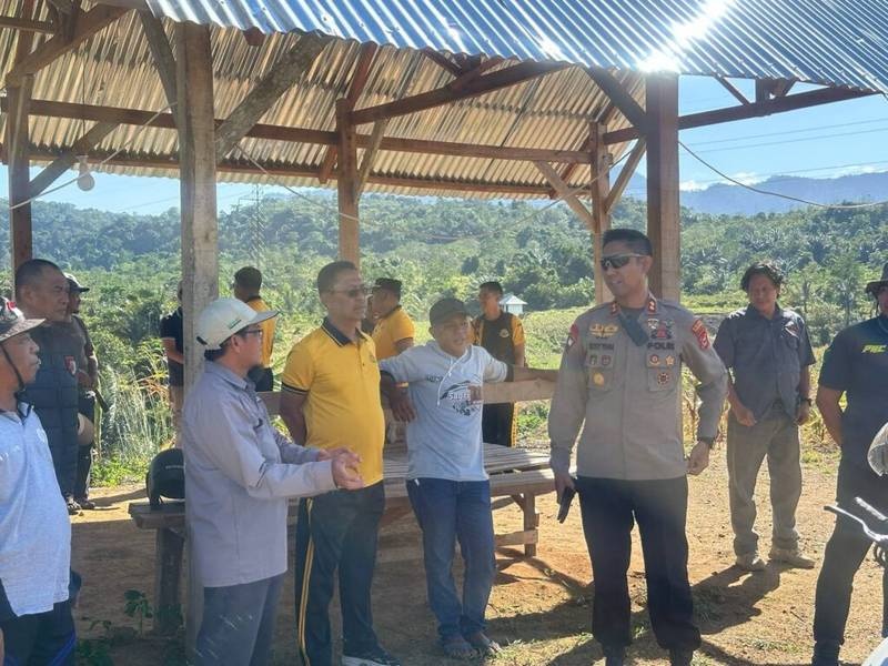 Kapolres Enrekang Tinjau Lahan Tanaman Jagung di Bumi Perkemahan Desa Karrang