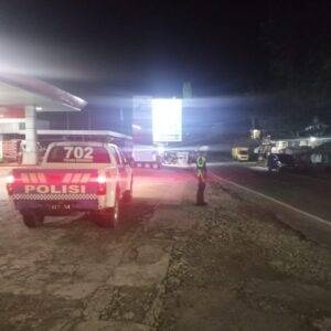 Personil Sat Lantas Polres Enrekang Melaksanakan Giat Patroli Malam Di Wilayah Kota Enrekang