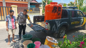 Enrekang hadir berikan bantuan air ke masyarakat dalam musim kemarau berkepanjangan