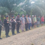 Personel Sat Samapta Polres Enrekang dan Sat Brimobda Parepare Gelar Patroli Bersama di Wilayah PTPN XIV Maroangin
