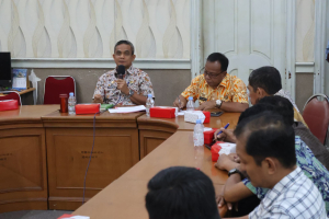 Perjanjian Kinerja Diperkuat, Wabup Sudirman Dorong Aparatur Bekerja Lebih Mandiri dan Bertanggung Jawab