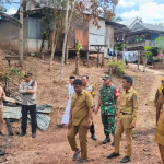 Danramil 1419-04/Alla Bersama Forkopimca Berikan Santunan kepada Korban Kebakaran