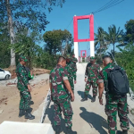 CAPAI 100 PERSEN, TIM IRDAM KODAM XIV/HASANUDDIN TINJAU PENGERJAAN JEMBATAN DI ENREKANG