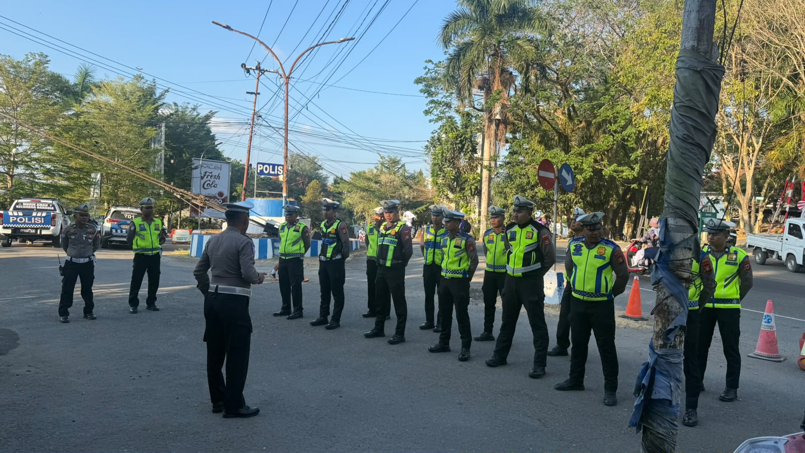 Satlantas Polres Enrekang Gelar Apel Pagi Rutin, Pastikan Kesiapan Personel dalam Pelayanan Lalu Lintas