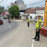 Satlantas polres Enrekang Hadir Humanis  Atur Arus Lalulintas Saat Pagi hari