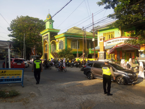 Anggota Satlantas Polres Enrekang Laksanakan Pengaturan Pagi, Wujud Nyata Pelayanan Demi Keamanan dan Keselamatan Masyarakat