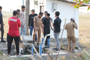 Bupati Sidrap Cek Sawah Bangkai, Pastikan Program Listrik Masuk Sawah Jaga Produktivitas Padi