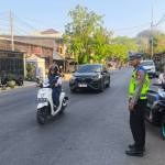 Pengaturan Arus Lalu Lintas Sore, Satlantas Polres Enrekang Berikan Pelayanan Prima kepada Masyarakat