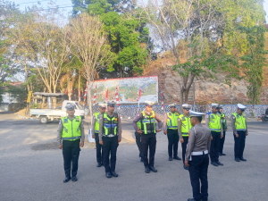 KBO.Sat Lantas Polres Enrekang.Iptu Iskandar.SH.  berikan Arahan Pada Saat Pimpin Apel Pagi.