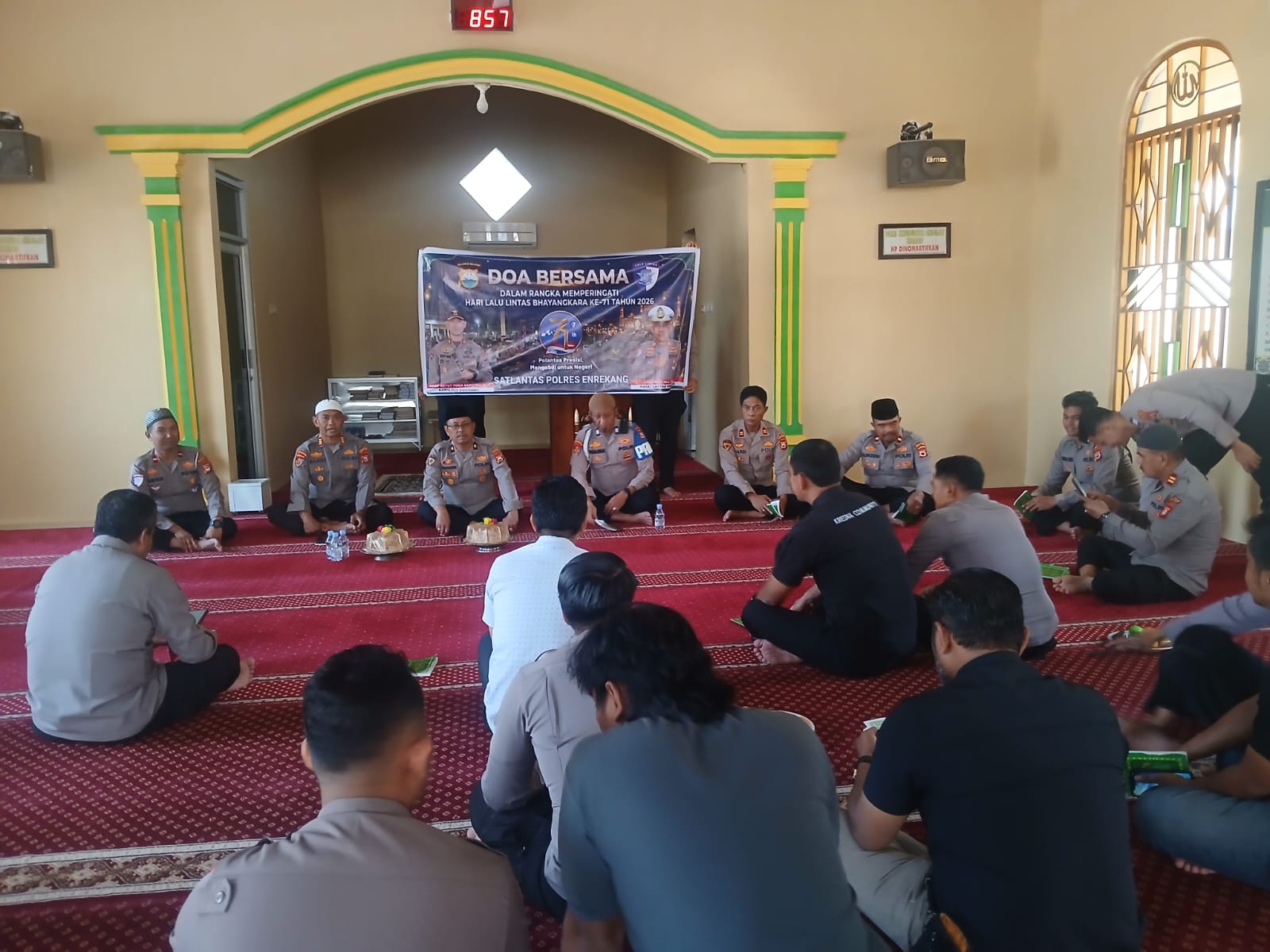 Sat Lantas Polres Enrekang  Gelar Doa Bersama Dalam Rangka HUT Lalu Lintas Bhayangkara Ke 71 Penuh Khidmat