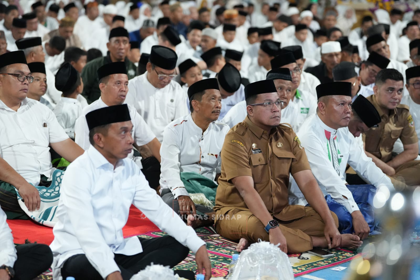Maulid Akbar di Taman Usman Isa, Bupati Syaharuddin Serukan Penguatan Akhlak