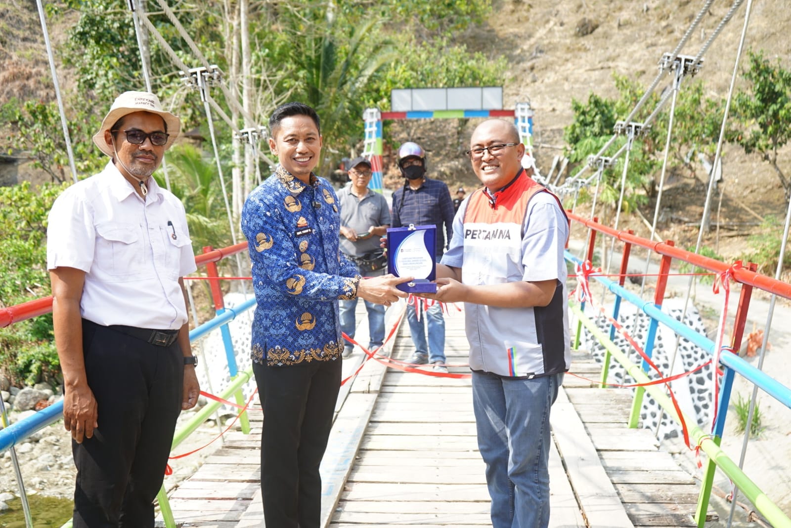 Jembatan Gantung Kaluppini Diresmikan, Bupati Enrekang Apresiasi Dukungan CSR Pertamina