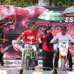 Lahan Sawah Jadi Arena Balap, Pesta Panen Sipodeceng Makin Unik