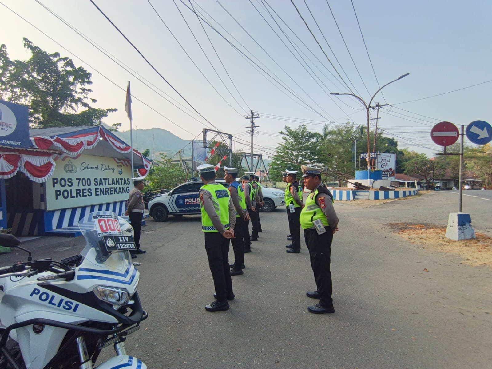 Mengawali Pelaksanaan Tugas, Personil Sat Lantas Polres Enrekang Melaksanakan Apel Pagi