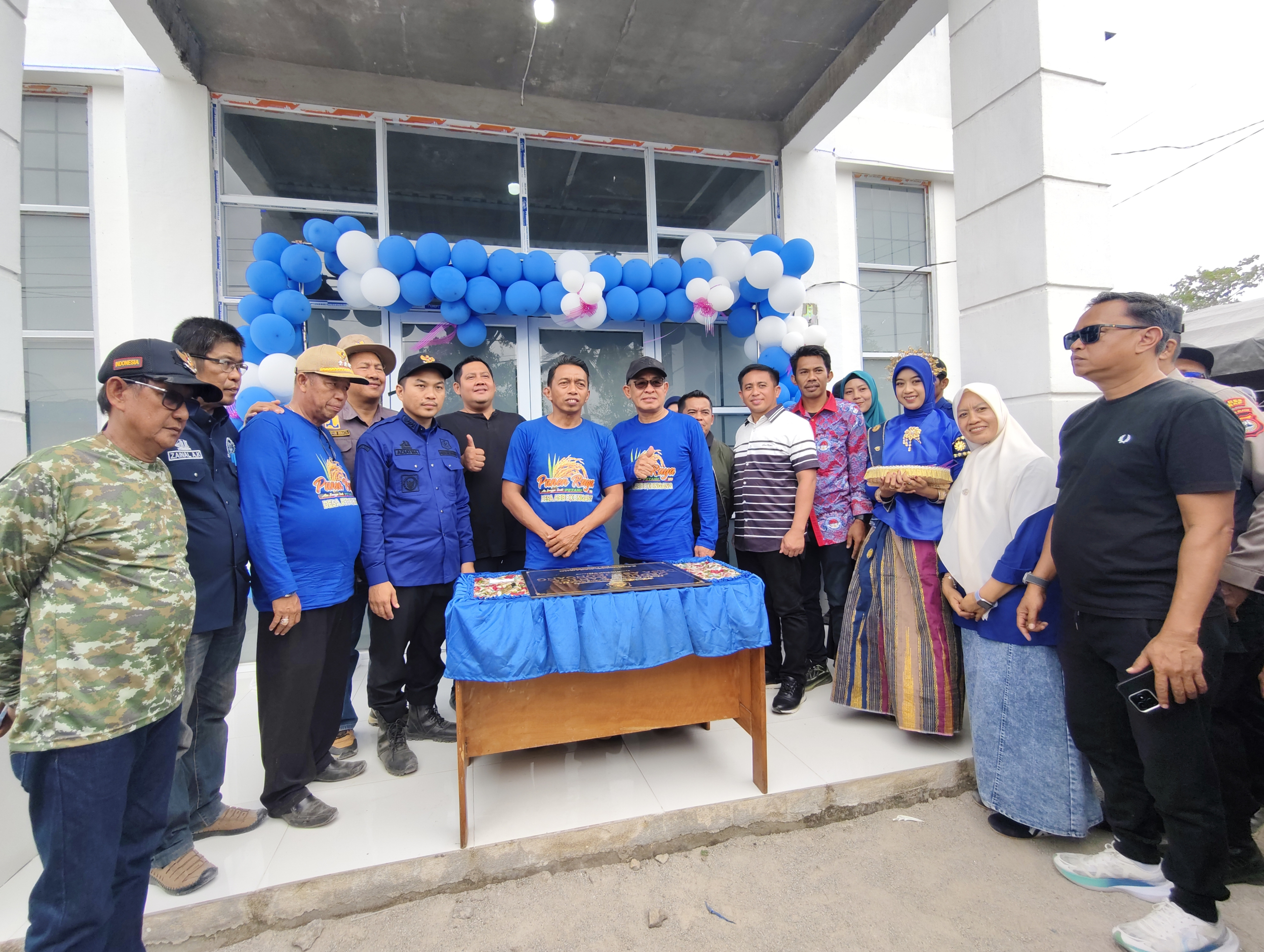Bupati Sidrap Resmikan Kantor Desa Abbokongang, Dorong Pelayanan Publik Semakin Maksimal