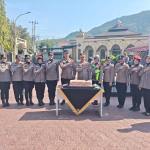 Penuh Keakraban, Kapolres Enrekang Kejutkan Polwan dengan Kue Ulang Tahun