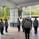 Kasat Samapta Polres Enrekang Pimpin Apel Pengamanan Unjuk Rasa di Kantor DPRD