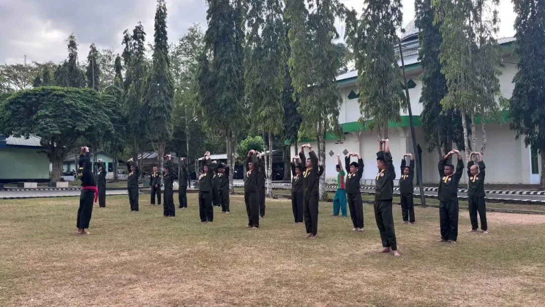 Tingkatkan kemampuan prajurit Kodim 1419/Enrekang Rutin Gelar Latihan Pencak Silat Militer