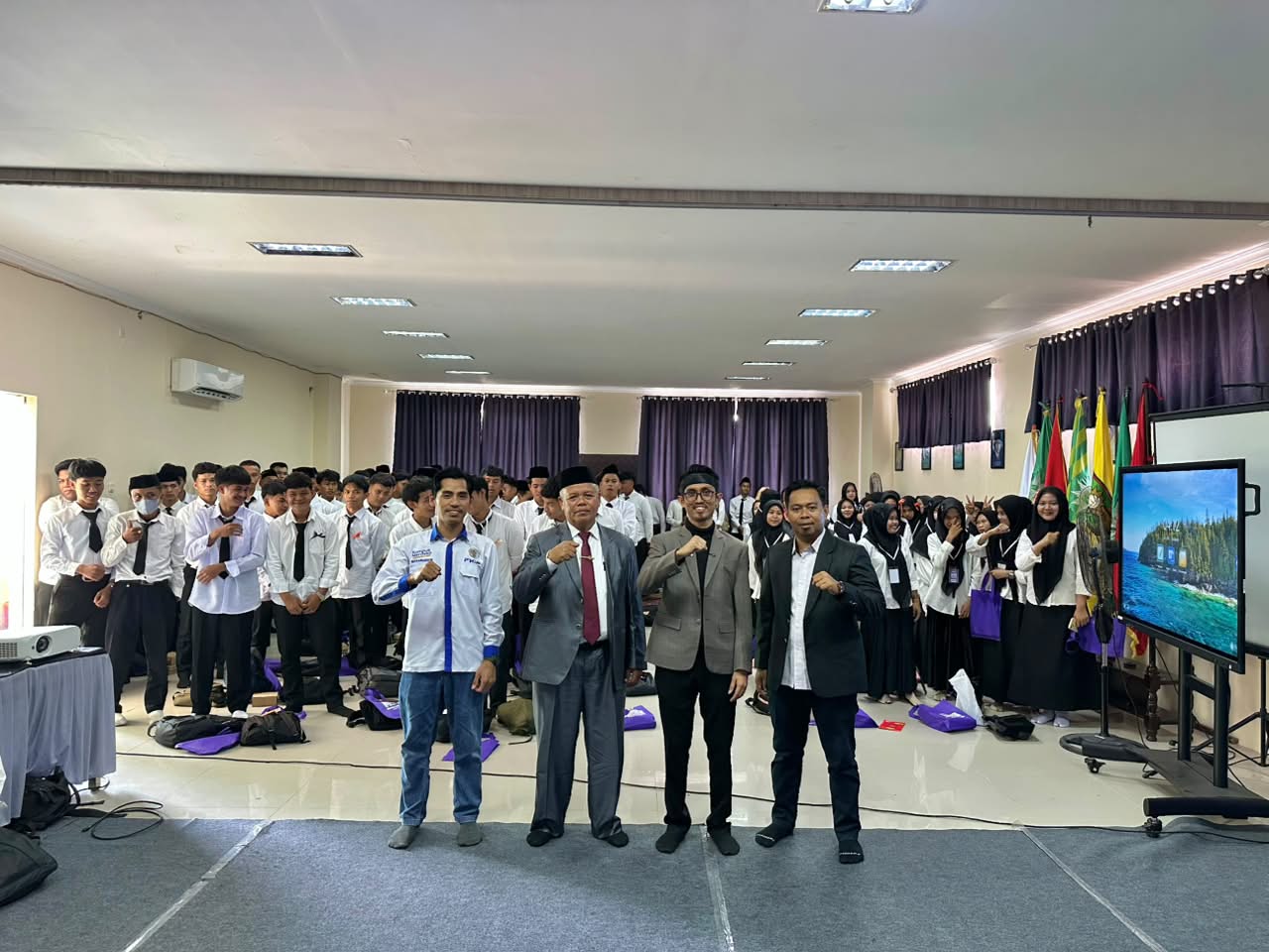 MASTA UNIMEN 2026: Rijal Djamal Tantang Mahasiswa Baru Menjadi Generasi Unggul dan Berdampak