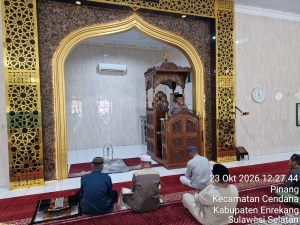 Kasat Lantas Polres Enrekang Gelar Jumat Keliling di Masjid Nurul Yaqin.Riso,
