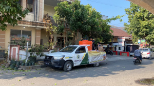Hadapi Krisis Air Bersih, LAZISMU dan UNIMEN Salurkan Bantuan Air Bersih untuk Masyarakat