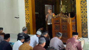 Sat lantas Polres Enrekang Laksanakan Dhuhur Keliling, Pererat Silaturahmi dengan Masyarakat